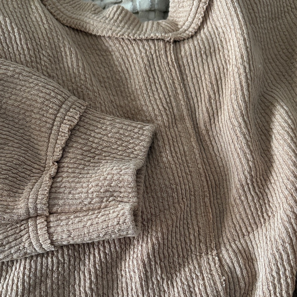Aerie V-Neck light weight sweatshirt/tee in Tan - Picture 3 of 4